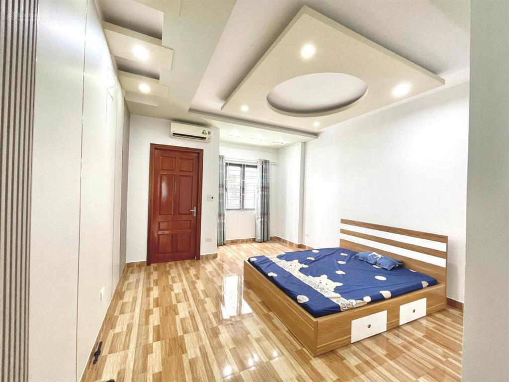 Cho thuê nhà phố văn cao, dt 65m2 x 4 tầng, 3 ngủ khép kín full đồ.