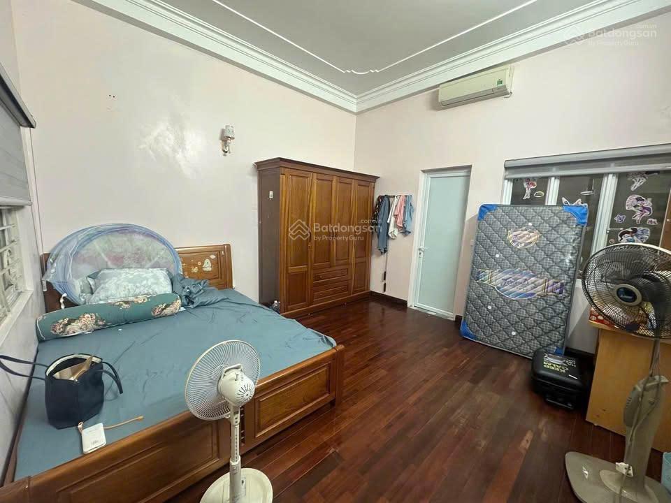Cho thuê nhà khu phân lô văn cao, dt 90m2, 3 ngủ khép kín.