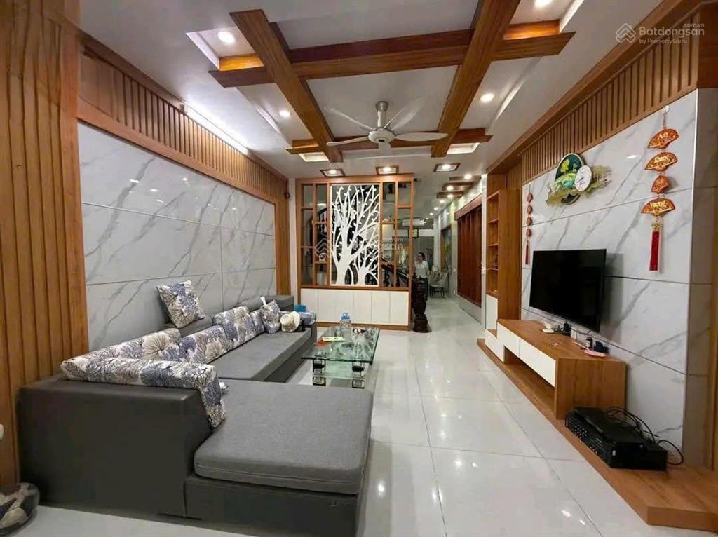Cho thuê nhà khu phân lô văn cao, dt 90m2, 3 ngủ khép kín.