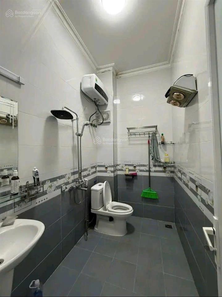 Cho thuê nhà khu phân lô văn cao, dt 90m2, 3 ngủ khép kín.