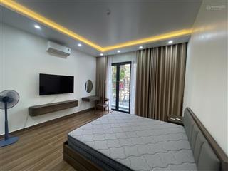Cho thuê cả tòa căn hộ mặt đường văn cao, dt 90m², 6 phòng căn hộ.