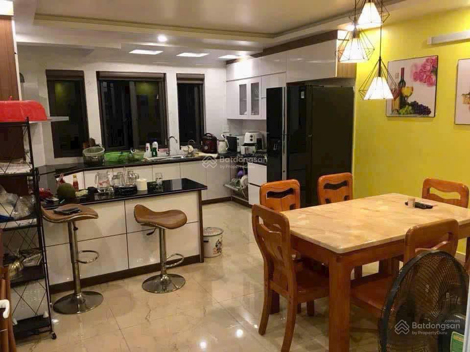 Cho thuê nhà phố văn cao, dt 55m², 4 p. ngủ full nội thất