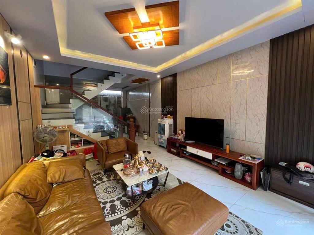 Cho thuê nhà phố văn cao, dt 55m², 4 p. ngủ full nội thất