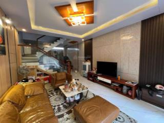 Cho thuê nhà phố văn cao, dt 55m², 4 p.ngủ full nội thất.