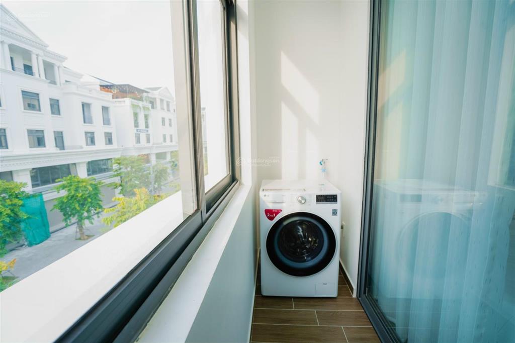 Cho thuê căn hộ dịch vụ vinhomes marina, 1 ngủ tách bếp (35m2).
