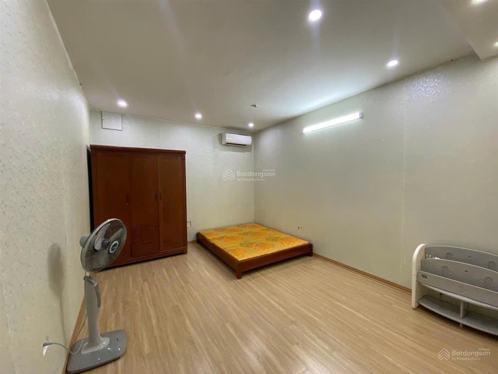 Cho thuê nhà khu phân lô văn cao, dt 70m2, 3 phòng ngủ, full đồ