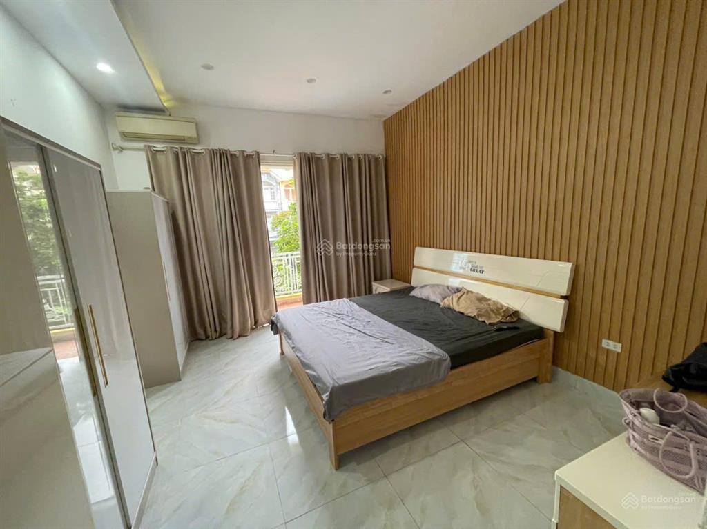 Cho thuê nhà khu phân lô văn cao, dt 70m2, 3 phòng ngủ, full đồ