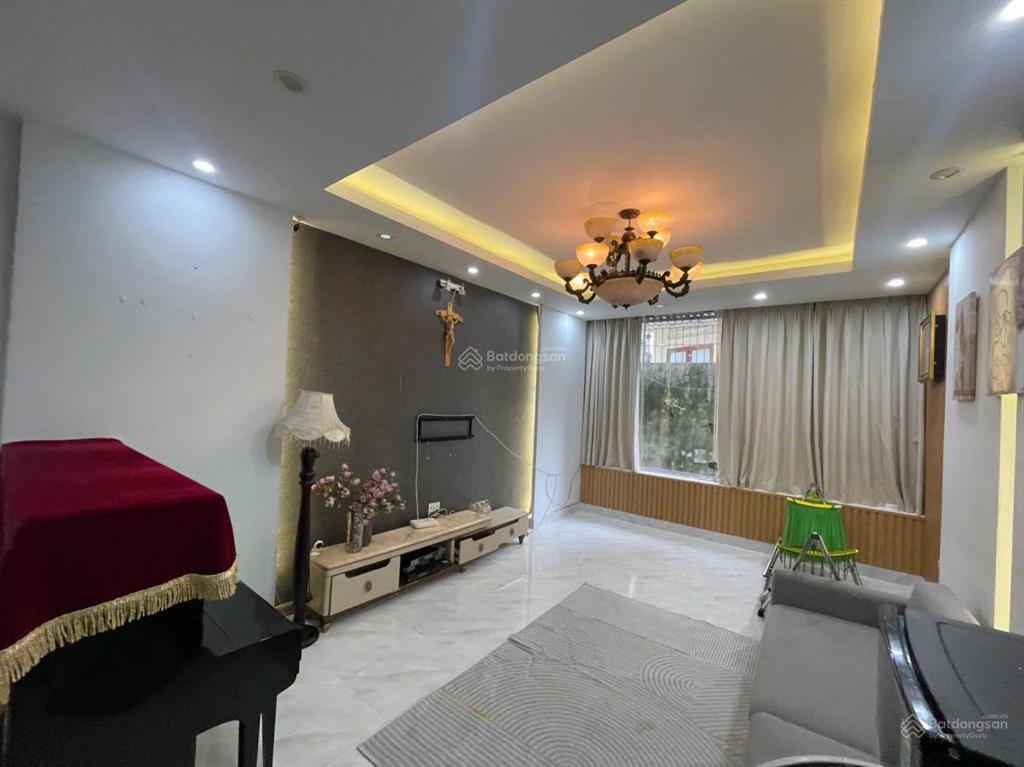 Cho thuê nhà khu phân lô văn cao, dt 70m2, 3 phòng ngủ, full đồ