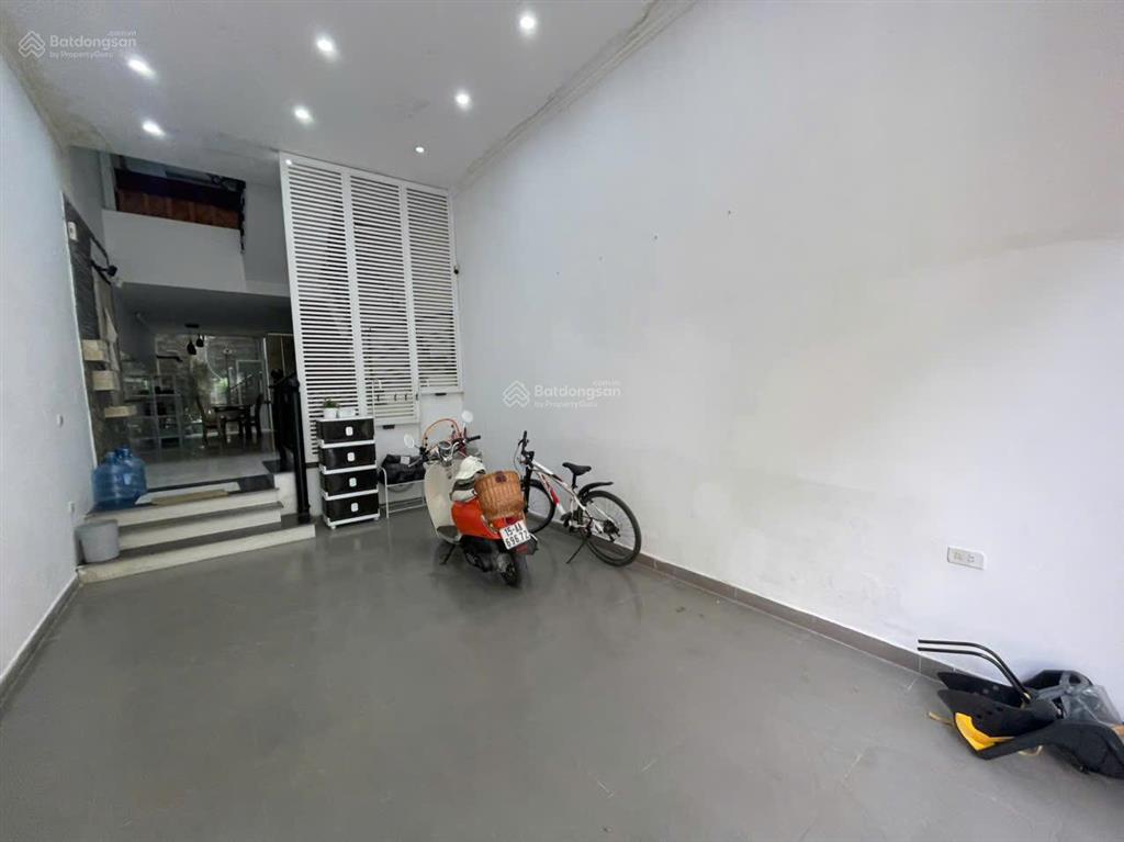 Cho thuê nhà khu phân lô văn cao, dt 70m2, 3 phòng ngủ, full đồ