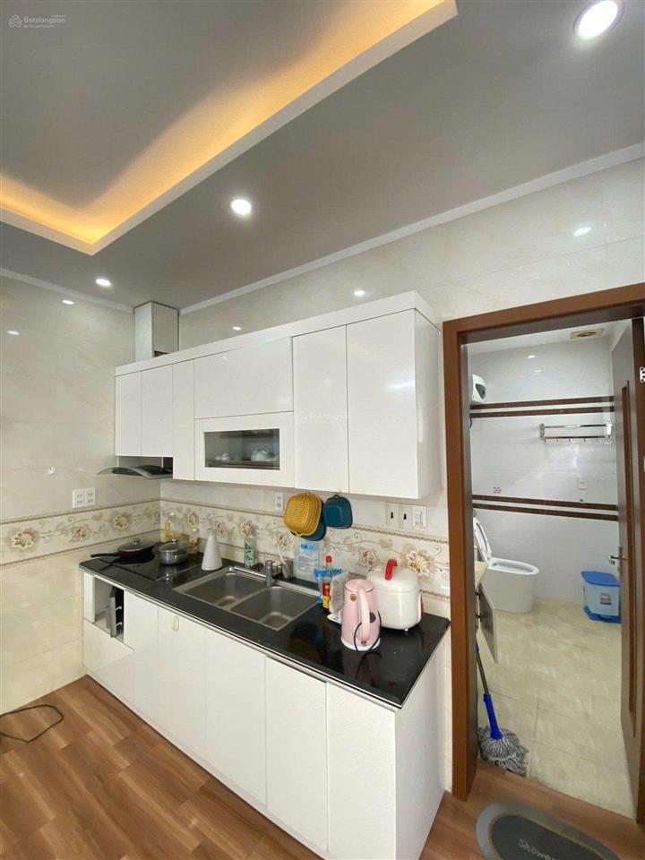 Cho thuê căn hộ 1 ngủ (30m2) waterfront city, có ban công thoáng.