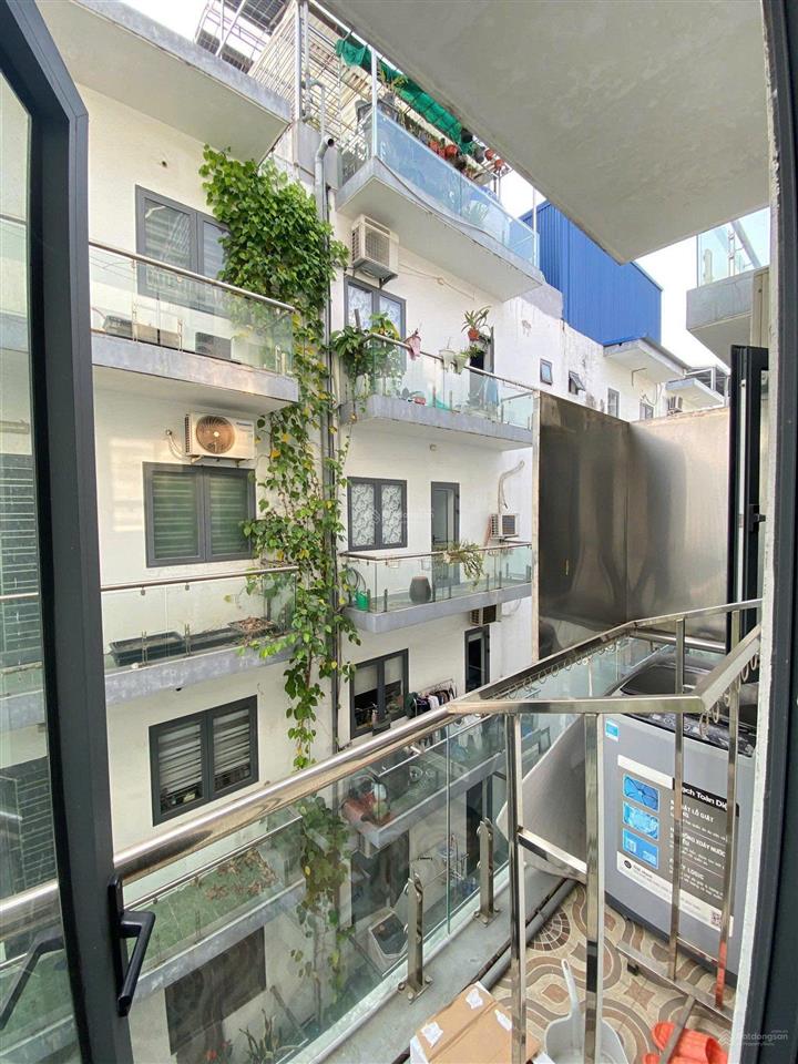 Cho thuê căn hộ 1 ngủ (30m2) waterfront city, có ban công thoáng.
