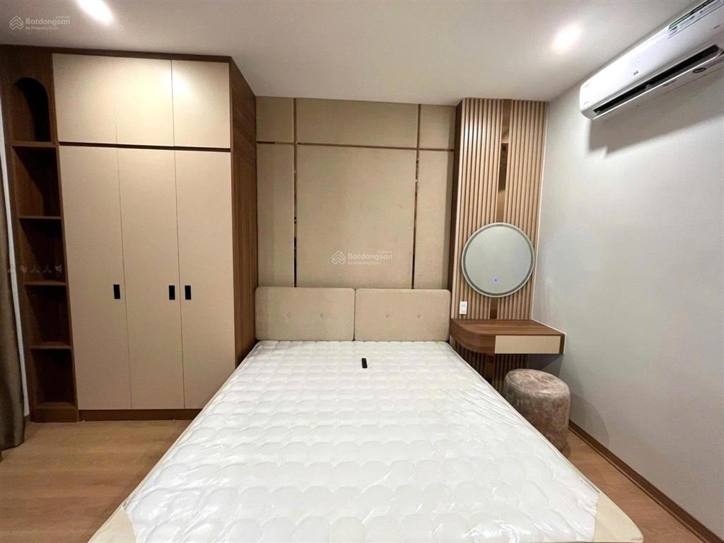 Cho thuê căn hộ dịch vụ 1 ngủ (studio) 30m2 vinhomes marina