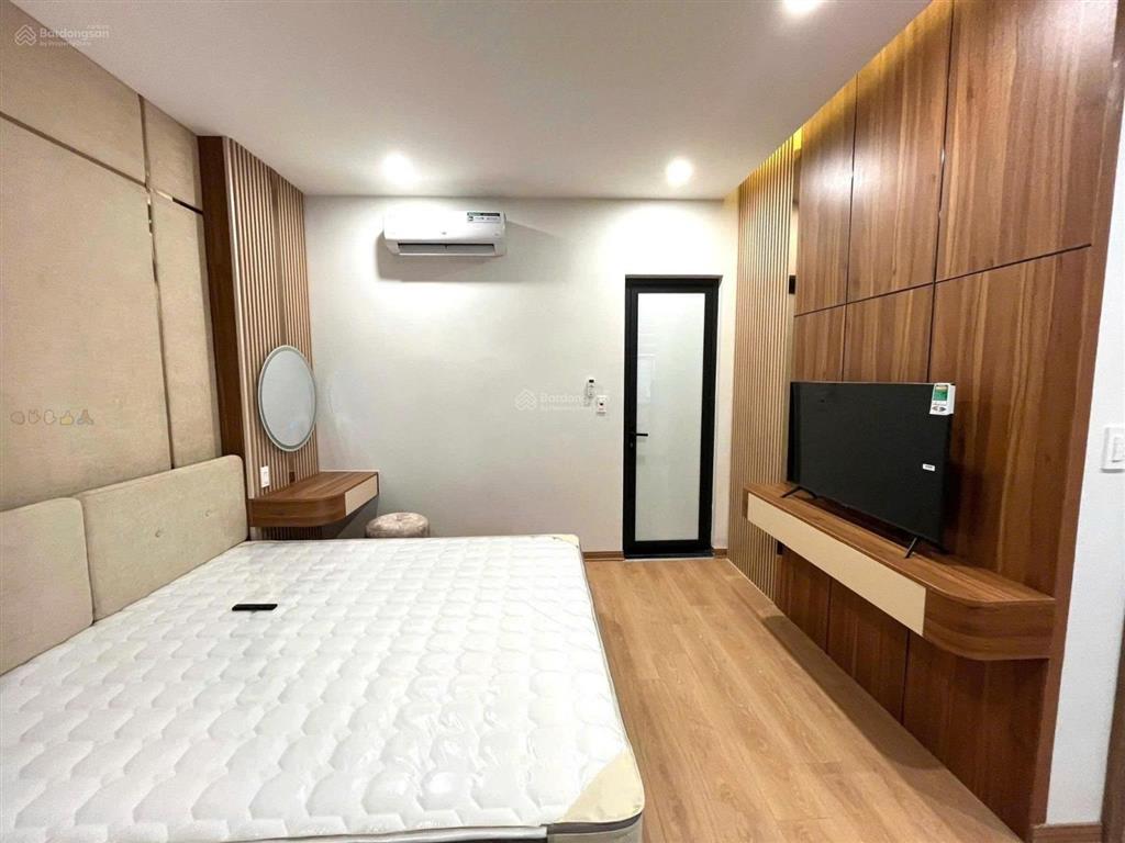 Cho thuê căn hộ dịch vụ 1 ngủ (studio) 30m2 vinhomes marina