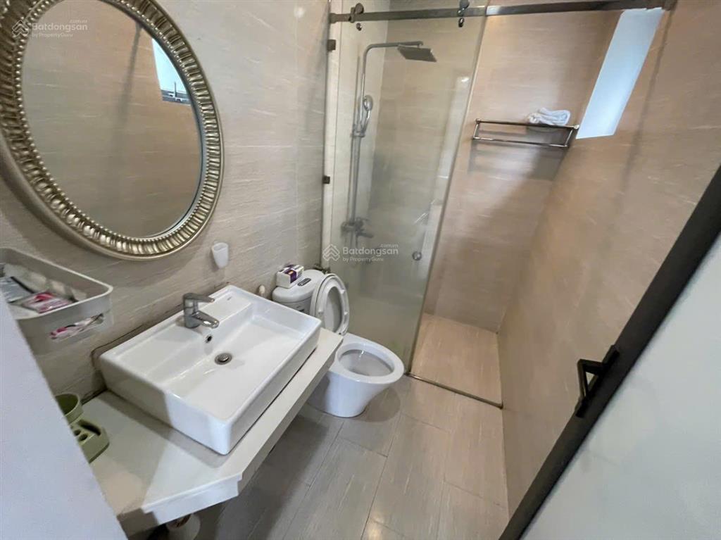 Cho thuê căn hộ 1 ngủ (35m2) waterfront city, có ban công thoáng.