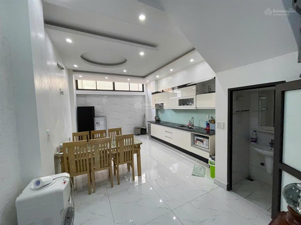 Cho thuê nguyên căn phố văn cao, dt 75m2, 5 p.ngủ khép kín.