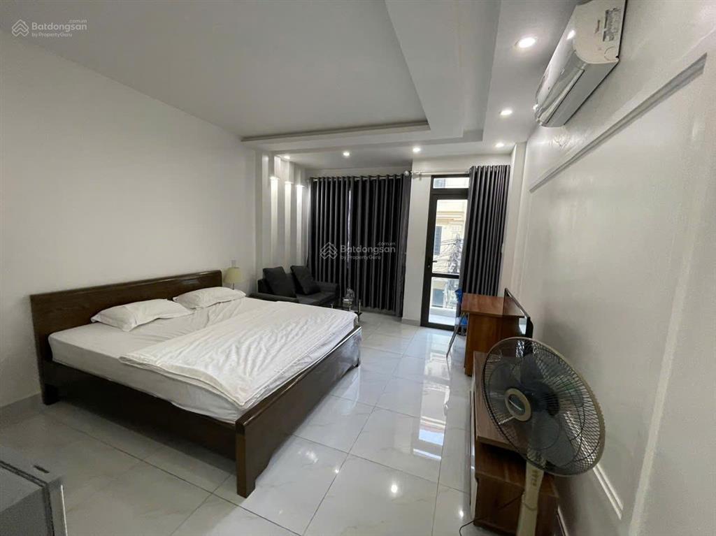 Cho thuê nguyên căn phố văn cao, dt 75m2, 5 p.ngủ khép kín.