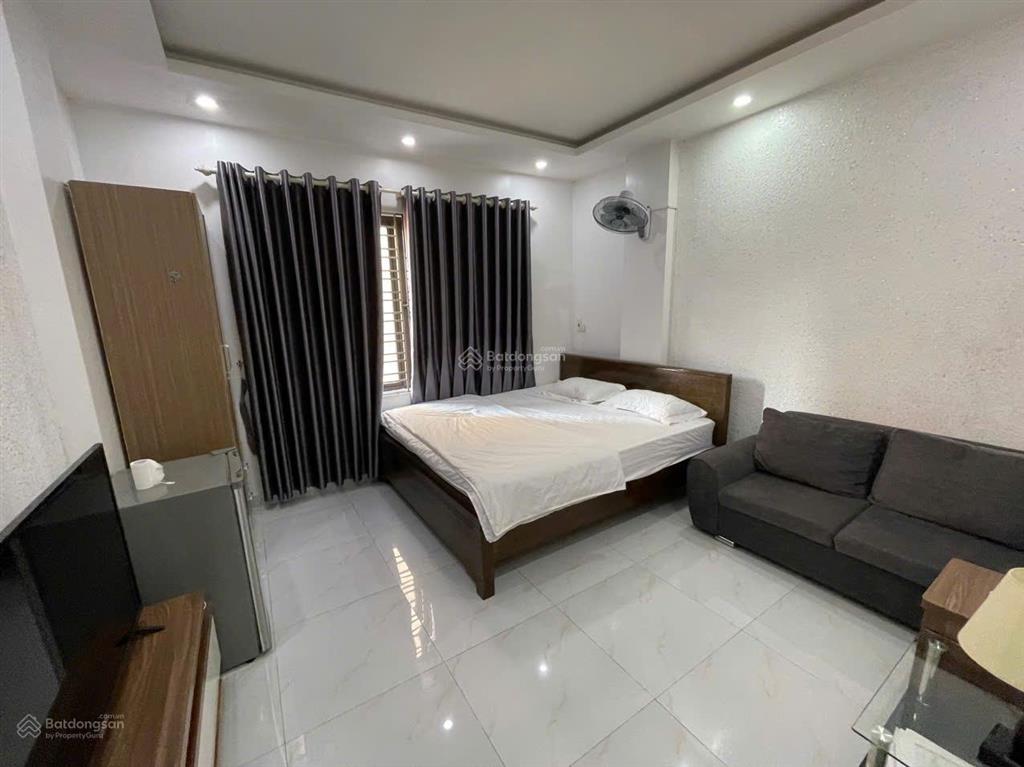 Cho thuê nguyên căn phố văn cao, dt 75m2, 5 p.ngủ khép kín.