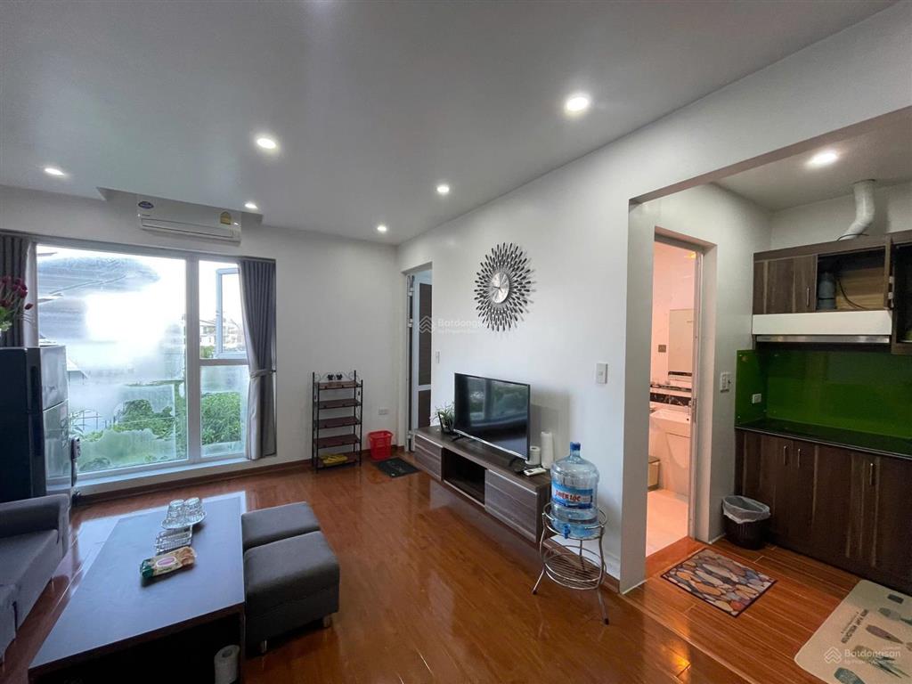 Cho thuê căn hộ dịch vụ 1 ngủ tách bếp (40m2) waterfront city.