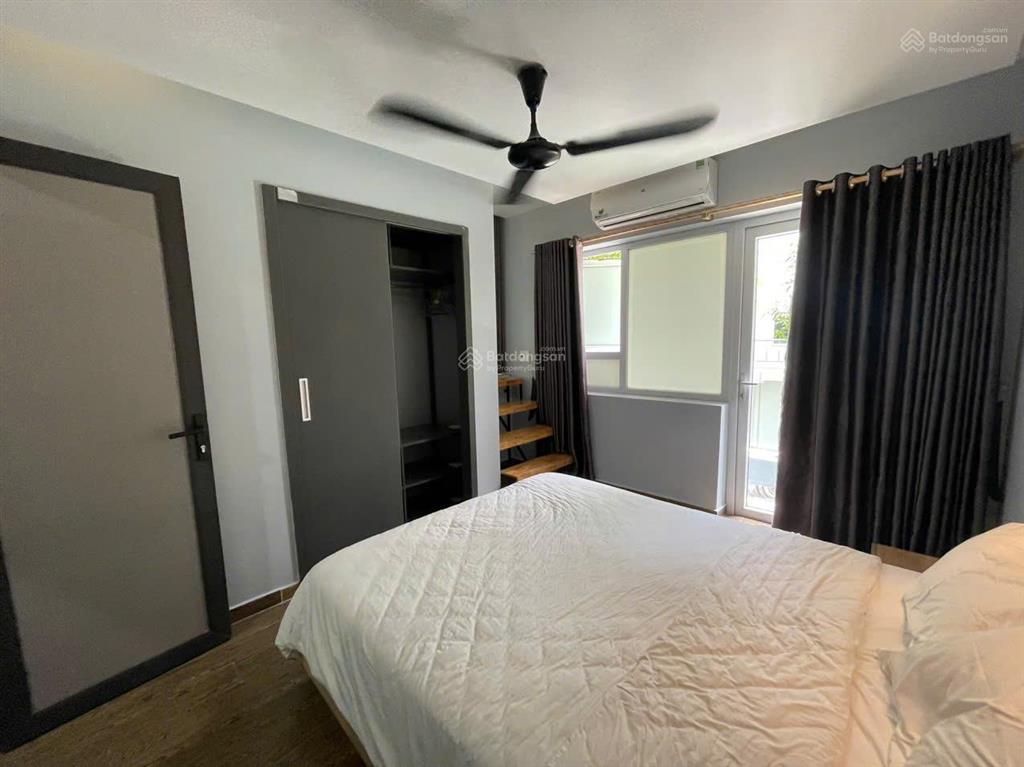 Cho thuê căn hộ dịch vụ 2 ngủ rộng waterfront city, dt 80m2.