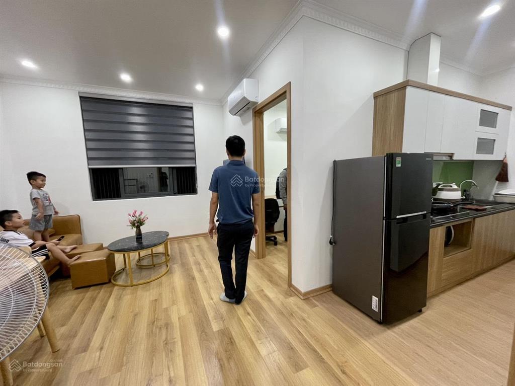 Cho thuê căn hộ dịch vụ 2 phòng ngủ rộng (70m2) vinhomes marina.