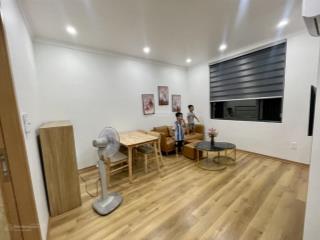 Cho thuê căn hộ dịch vụ 2 phòng ngủ rộng (70m2) vinhomes marina.