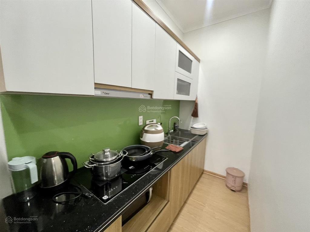 Cho thuê căn hộ dịch vụ 2 phòng ngủ rộng (70m2) vinhomes marina.