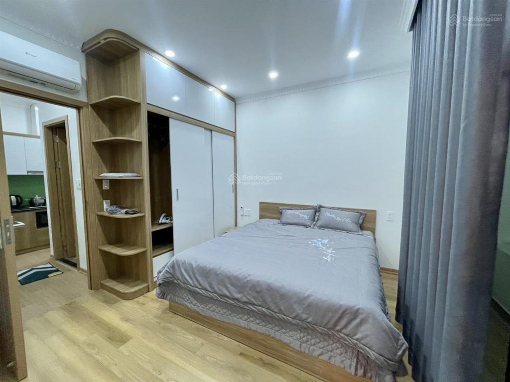 Cho thuê căn hộ dịch vụ 2 phòng ngủ rộng (70m2) vinhomes marina.