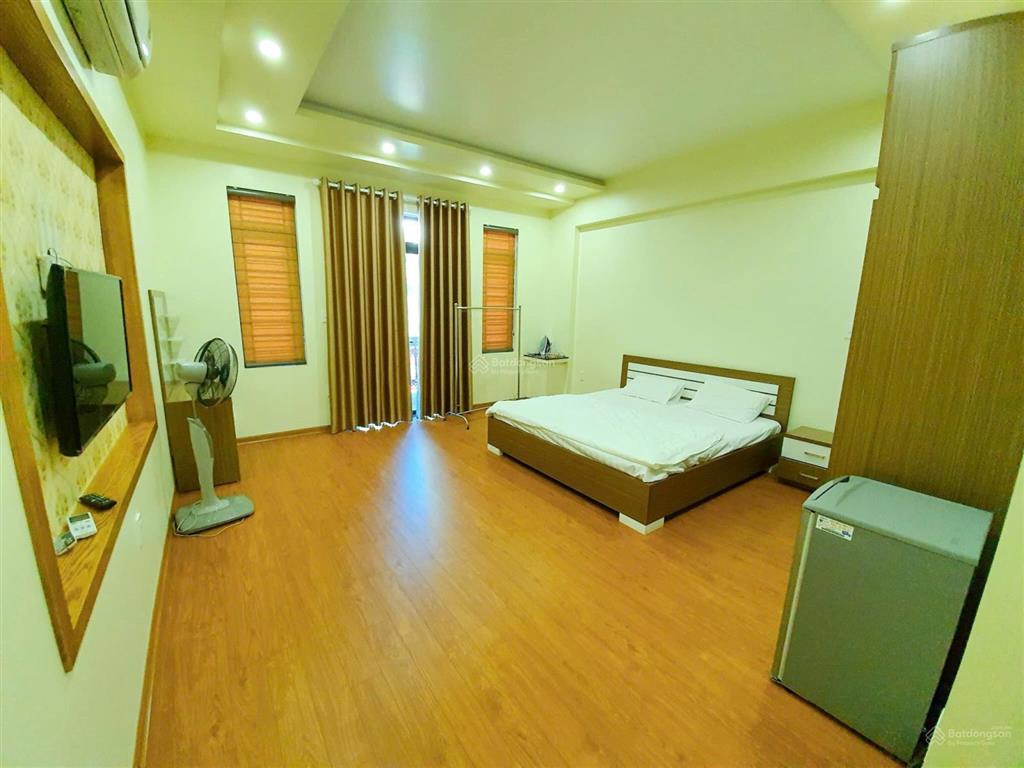 Cho thuê nhà nguyên căn phố văn cao, dt 80m2, 7 ngủ khép kín.