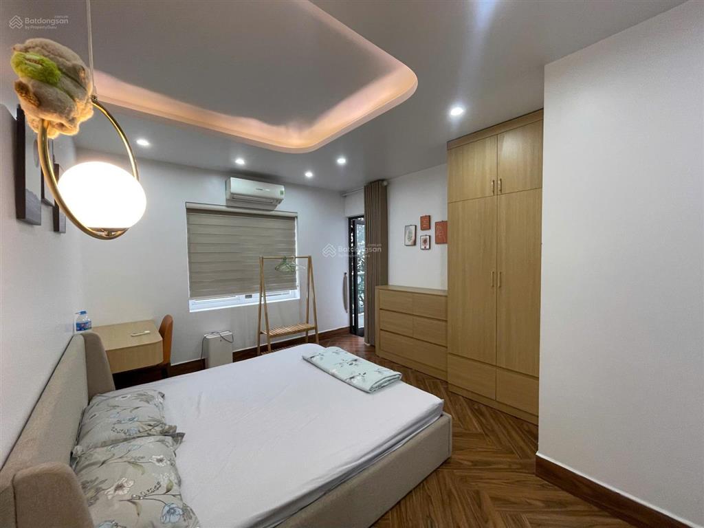 Cho thuê căn hộ dịch vụ 2 phòng ngủ rộng (80m2) tại waterfront city.