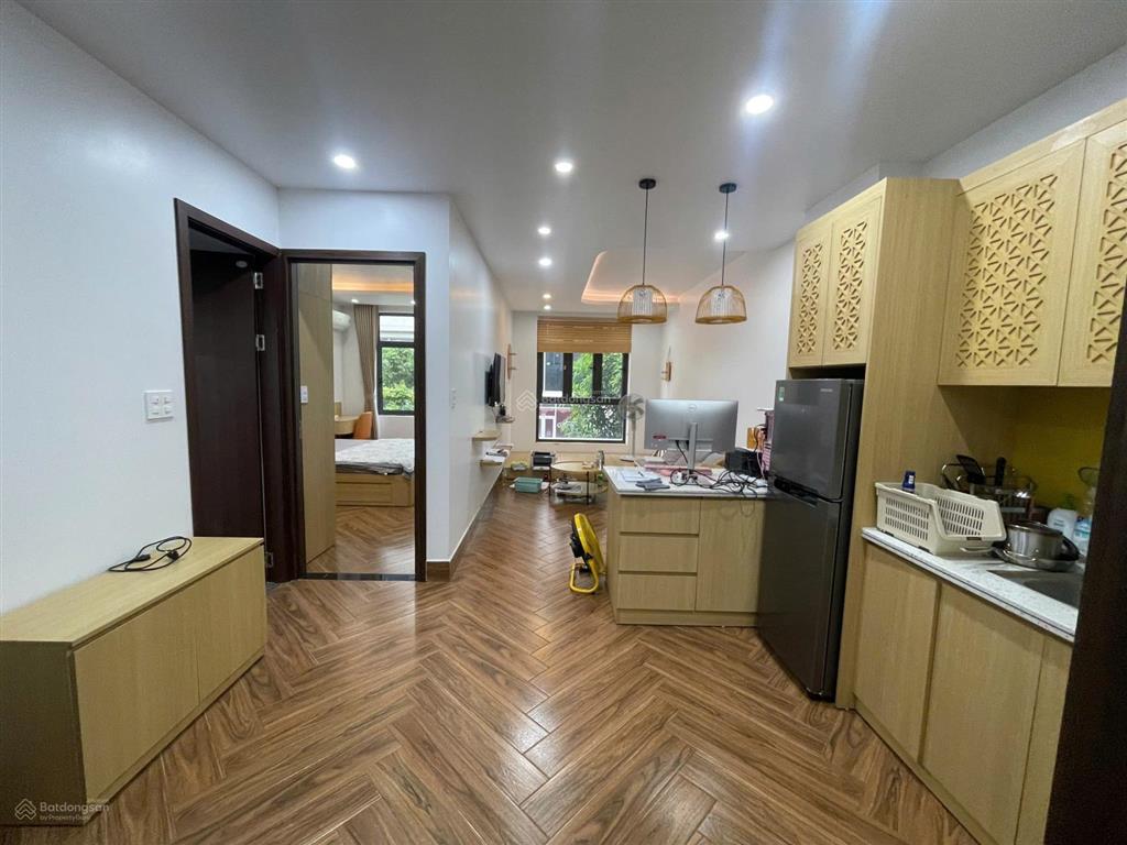 Cho thuê căn hộ dịch vụ 2 phòng ngủ rộng (80m2) tại waterfront city.