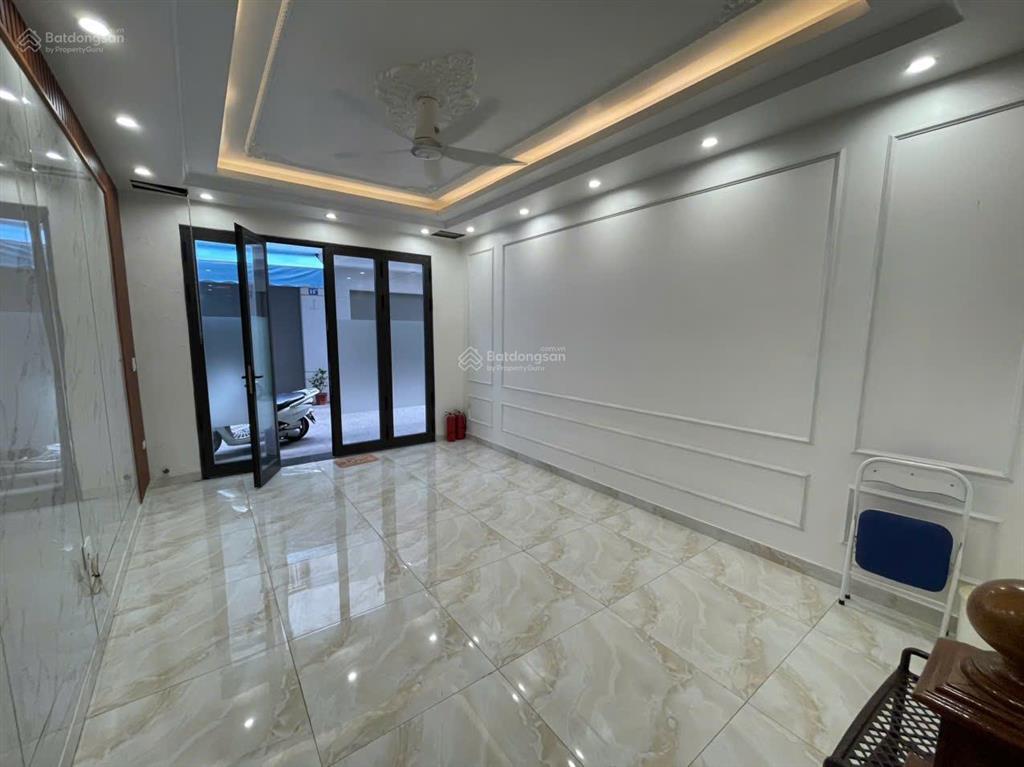 Cho thuê nhà phố văn cao, dt 60m2, 4 phòng ngủ, nội thất mới