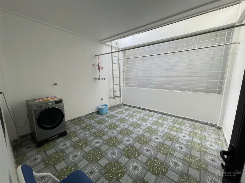 Cho thuê nhà phố văn cao, dt 60m2, 4 phòng ngủ, nội thất mới