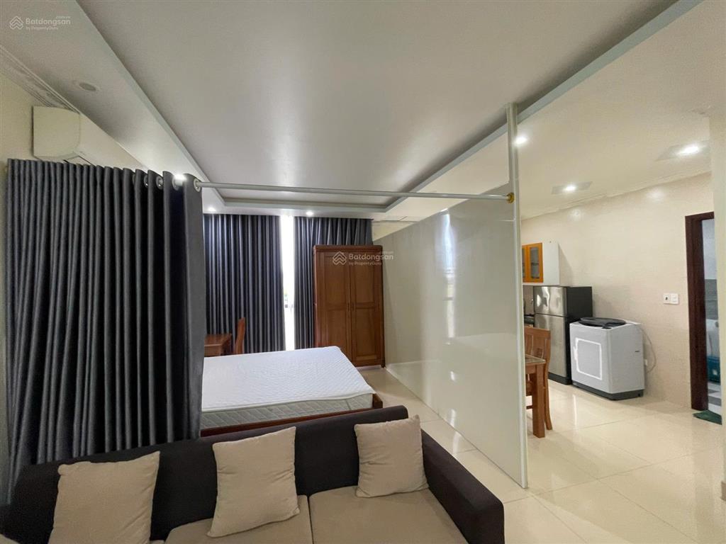 Cho thuê căn hộ dịch vụ 1 ngủ full đồ rộng (40m2) tại waterfront city.