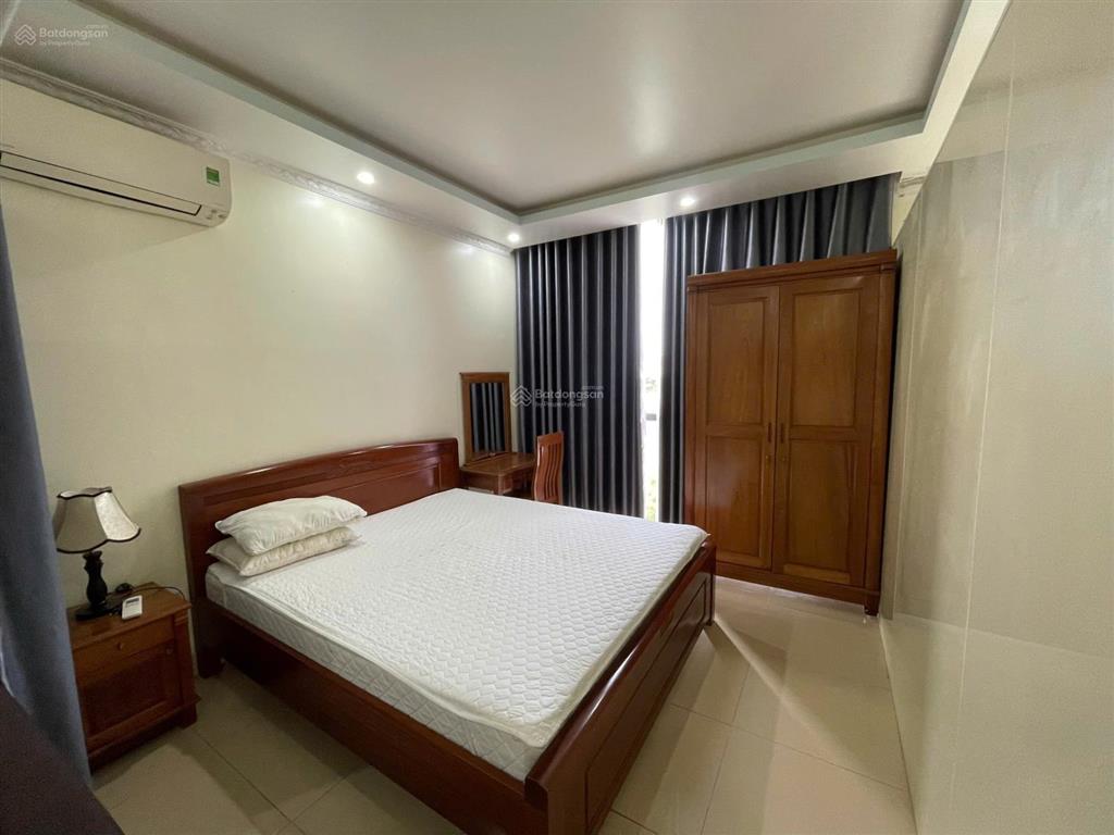 Cho thuê căn hộ dịch vụ 1 ngủ full đồ rộng (40m2) tại waterfront city.