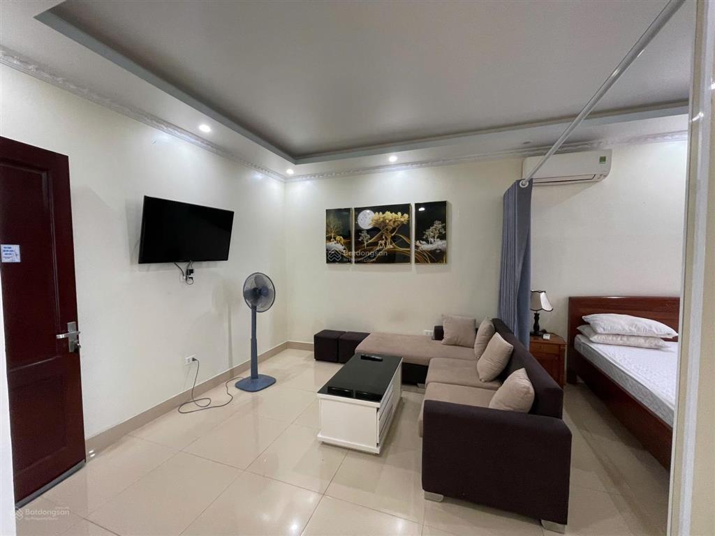 Cho thuê căn hộ dịch vụ 1 ngủ full đồ rộng (40m2) tại waterfront city.