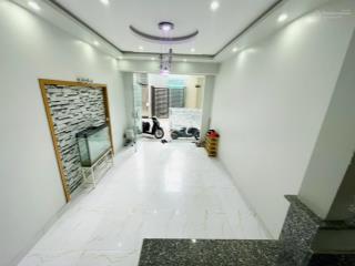 Cho thuê nhà nguyên căn phố văn cao, dt 55m2, 4 phòng ngủ full đồ.