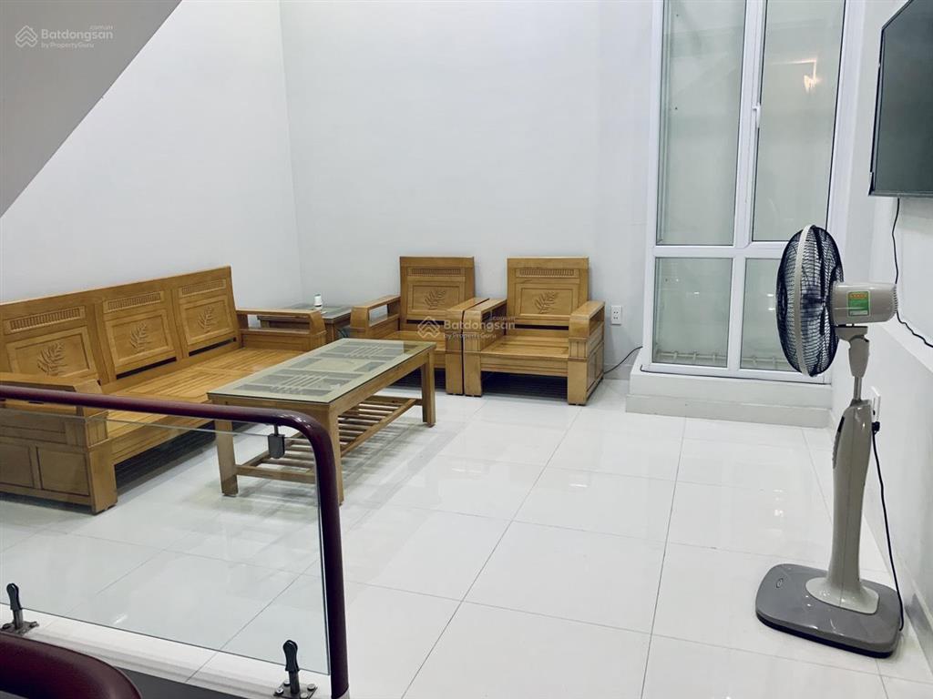 Cho thuê nhà nguyên căn phố văn cao, dt 55m2, 4 phòng ngủ full đồ.