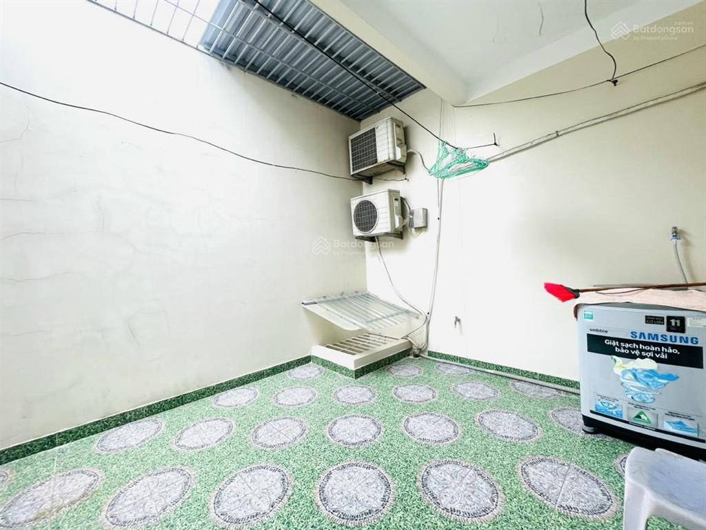 Cho thuê nhà nguyên căn phố văn cao, dt 55m2, 4 phòng ngủ full đồ.