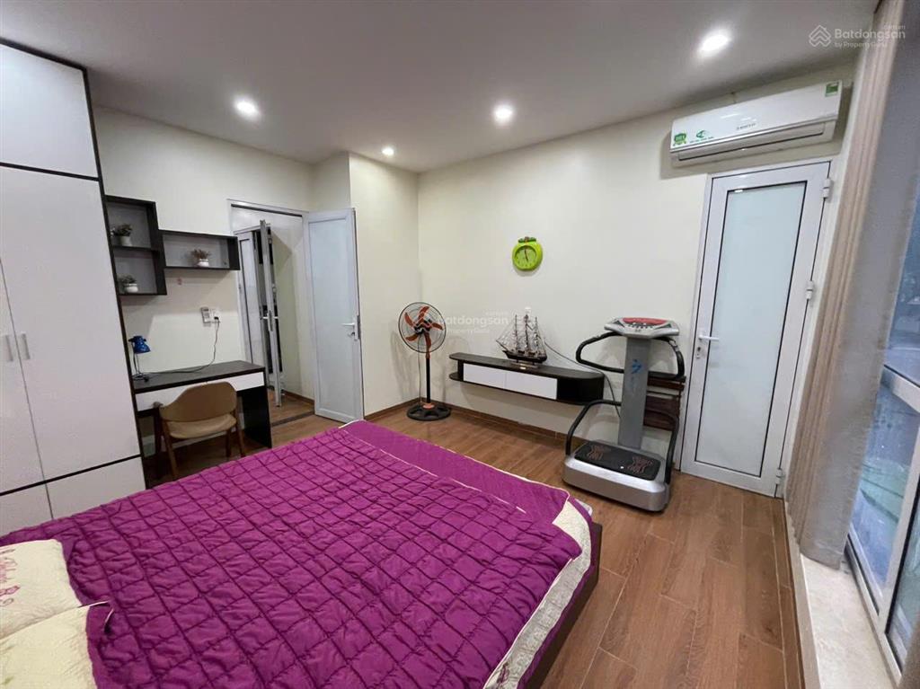 Cho thuê căn hộ dịch vụ 2 phòng ngủ rộng (80m2) waterfront city.