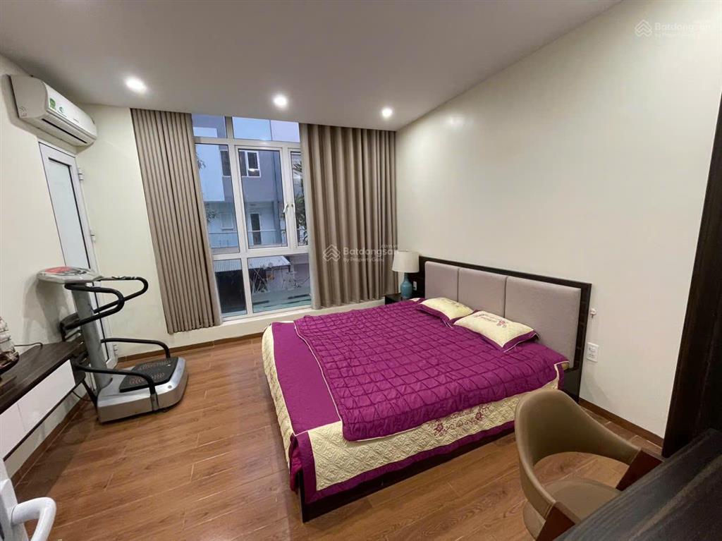 Cho thuê căn hộ dịch vụ 2 phòng ngủ rộng (80m2) waterfront city.