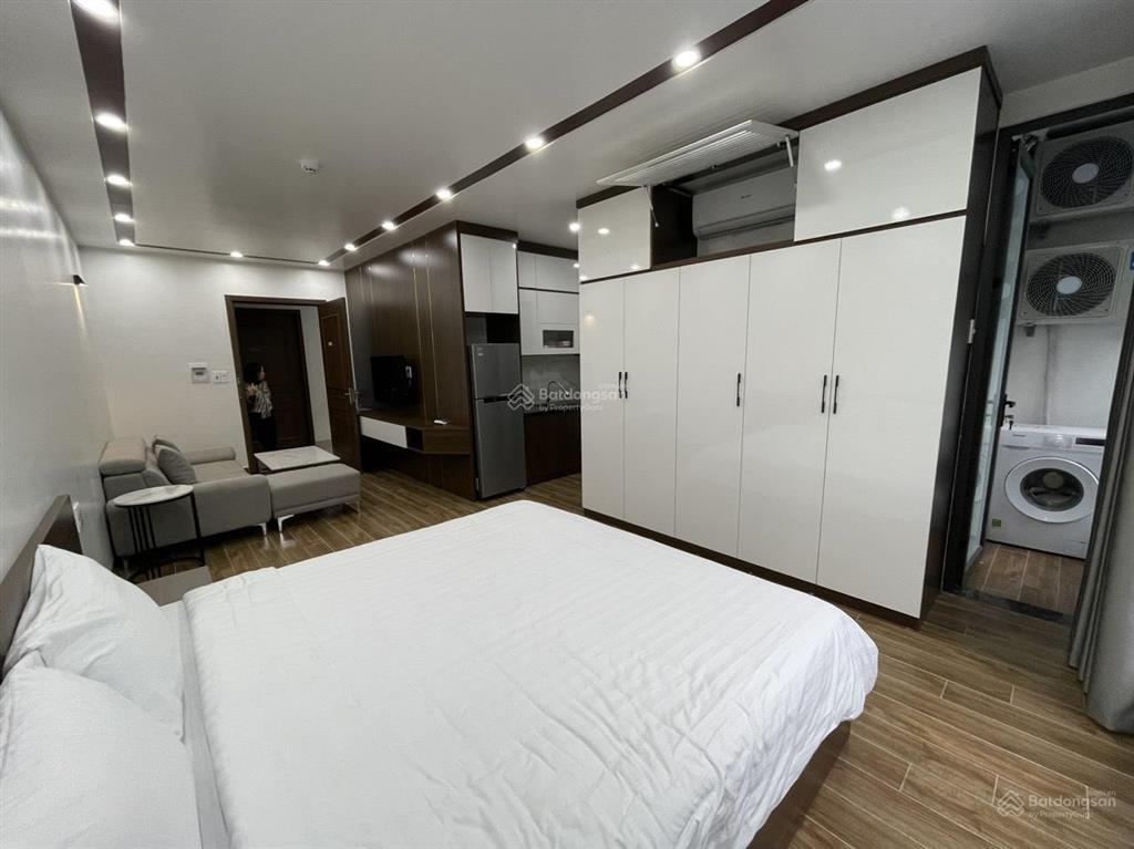 Cho thuê căn hộ dịch vụ 1 ngủ (40m2) full đồ waterfront city.