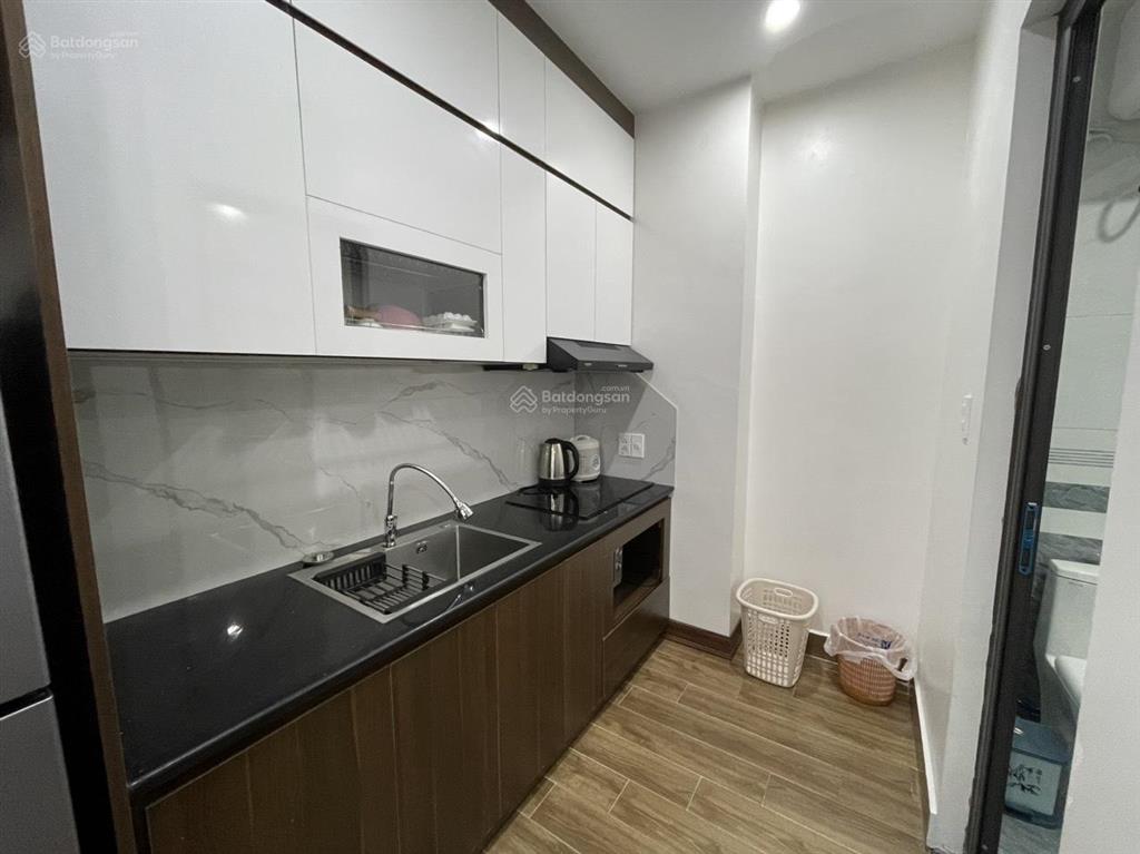 Cho thuê căn hộ dịch vụ 1 ngủ (40m2) full đồ waterfront city.