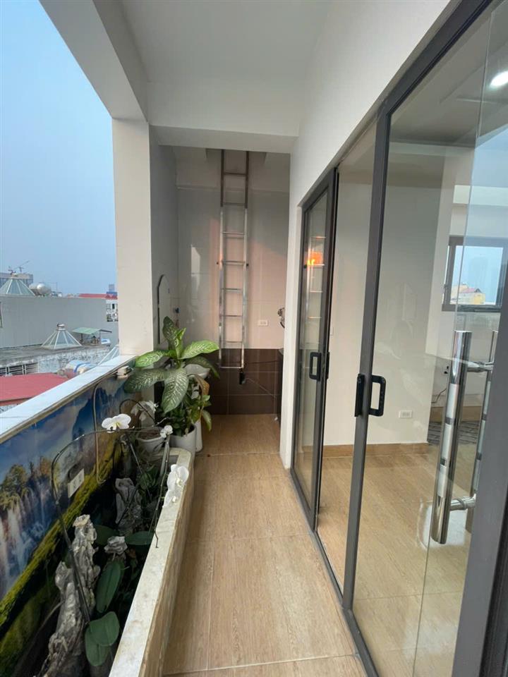 Cho thuê nhà khu phân lô văn cao, dt 45m2, 4 p.ngủ full đồ.