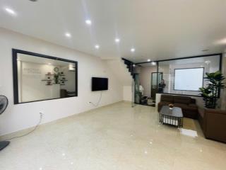 Cho thuê nhà khu phân lô văn cao, dt 45m2, 4 p.ngủ full đồ.