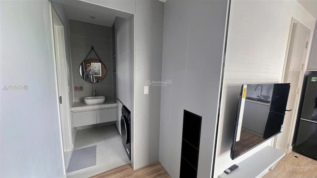 Cho thuê căn hộ cao cấp 1 ngủ full đồ rộng (40m2) waterfront city