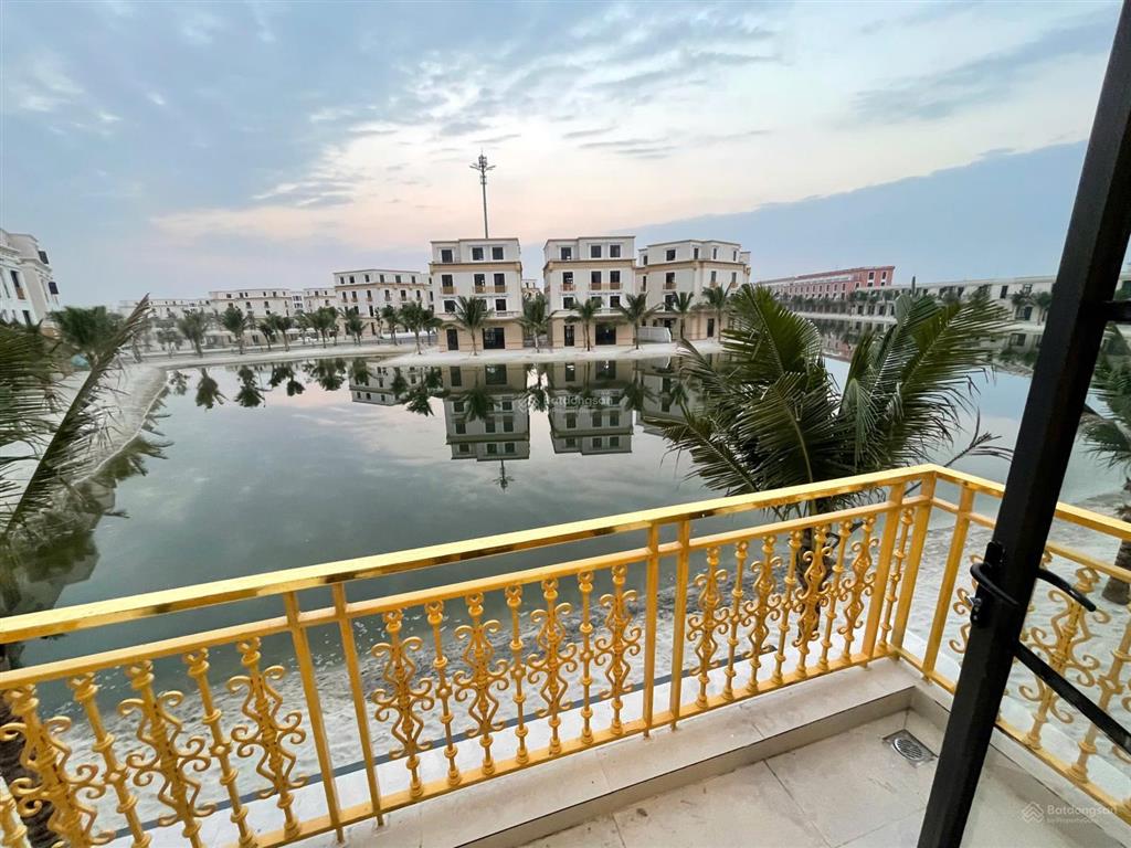 Cho thuê căn hộ 2 p. ngủ (70m2) full nội thất tại vinhomes vũ yên