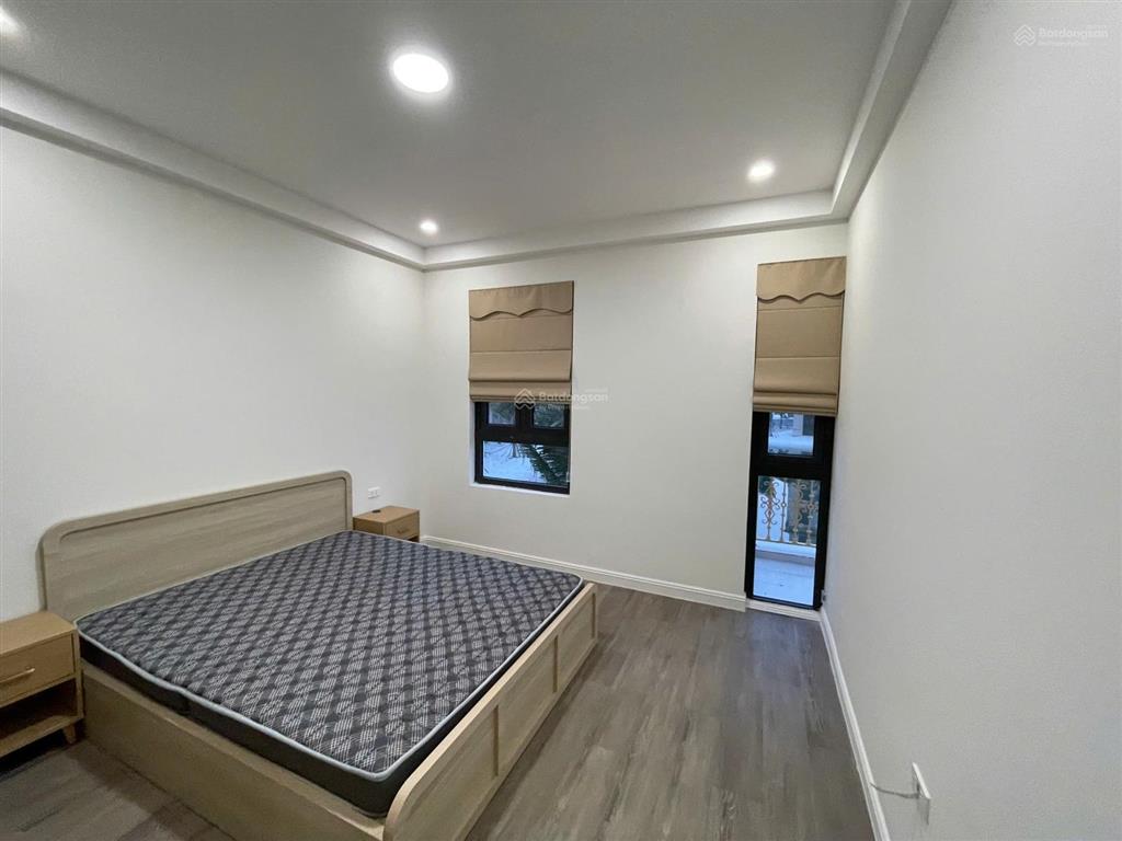 Cho thuê căn hộ 2 p. ngủ (70m2) full nội thất tại vinhomes vũ yên