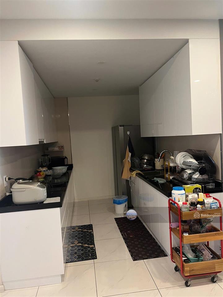 Bán căn 3pn  2wc waterina suite, view sông sài gòn, full nội thất có hđ thuê 33tr/th chỉ 16 tỷ