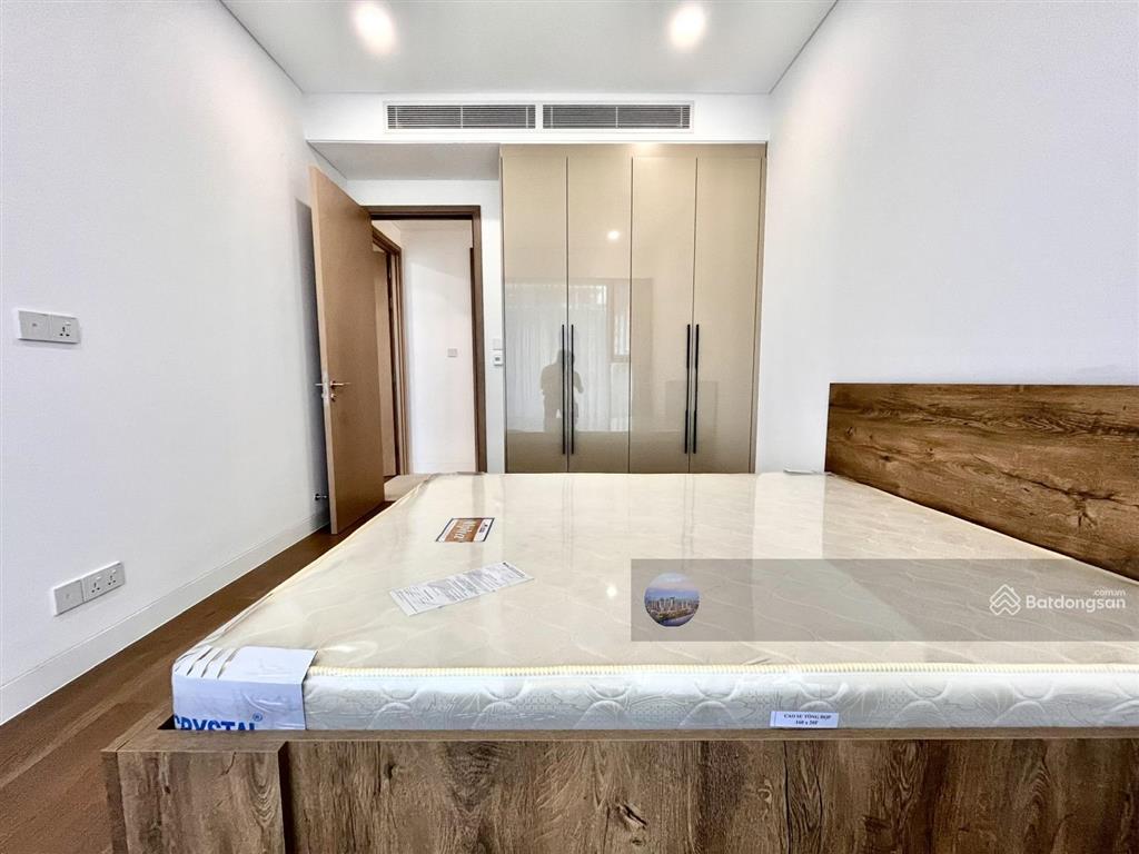 Bán căn 1pn  64m2 the river thủ thiêm, view đông nam nội thất cơ bản giá chỉ 11,5 tỷ