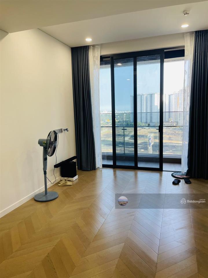 Bán căn 2pn  72m2 lumiere riverside, view landmark 81, giá chỉ 10,7 tỷ